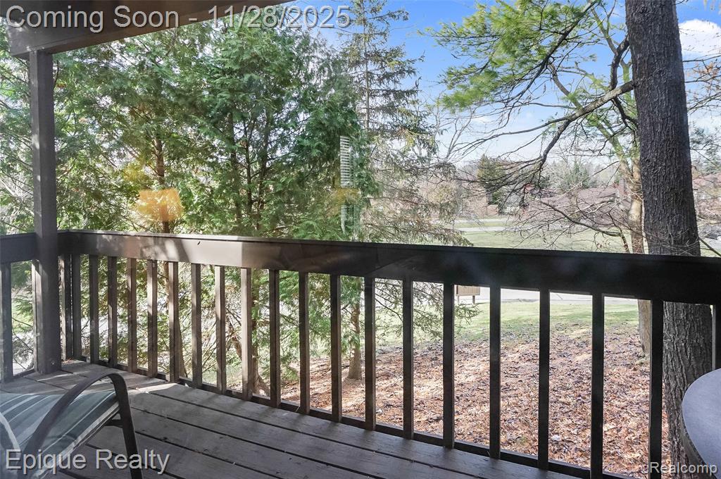 2164 Bordeaux Street, West Bloomfield, MI, 48323