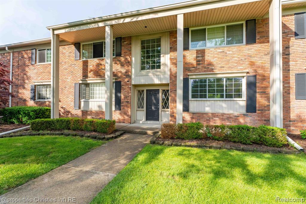 42472 Woodward Avenue, B1, Bloomfield Hills, MI 48304 — Photo 2