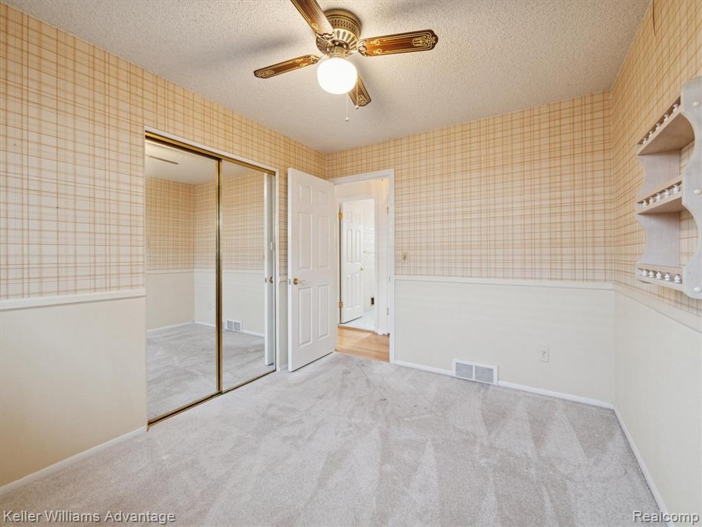 6450 Fenton Street, Dearborn Heights, MI 48127 — Photo 14