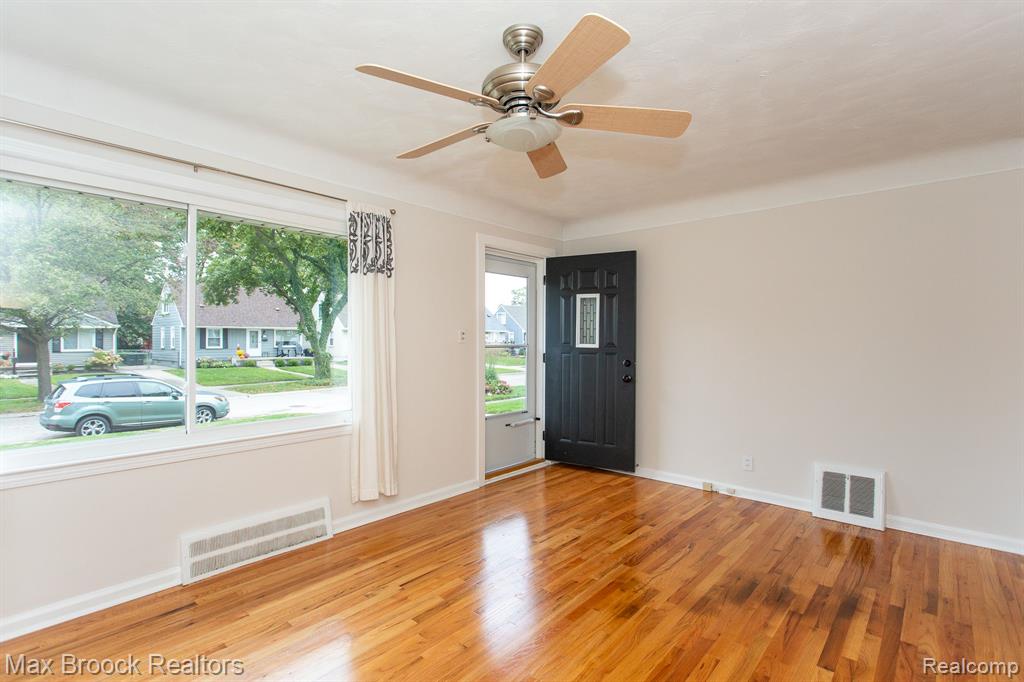 506 AMELIA Avenue, Royal Oak, MI 48073 — Photo 3
