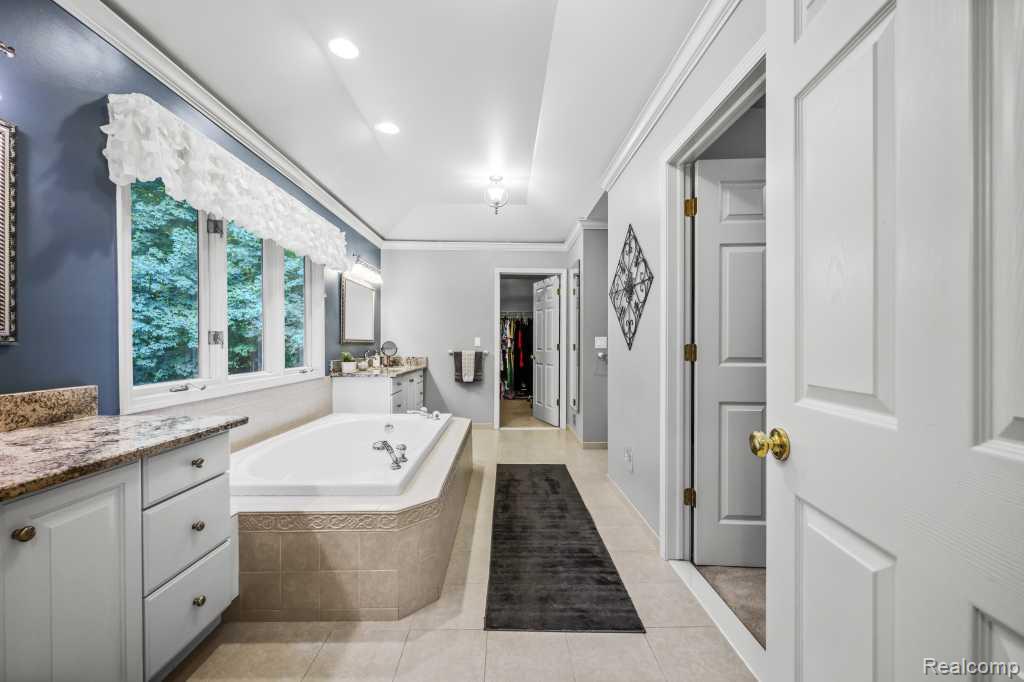 7809 Haverhill Court N, Canton, MI 48187 — Photo 23