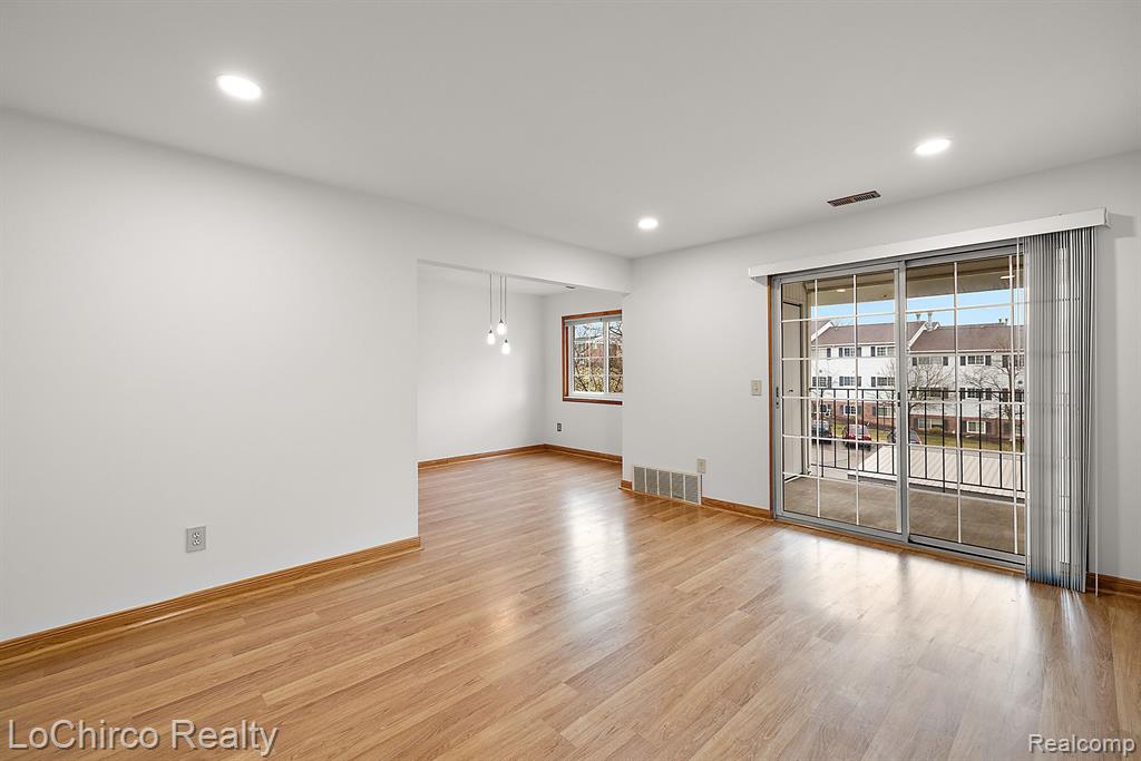 470 BALDWIN Avenue, Rochester, MI 48307 — Photo 3