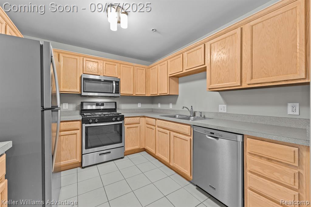 446 Boardwalk Drive, Walled Lake, MI 48390 — Photo 9