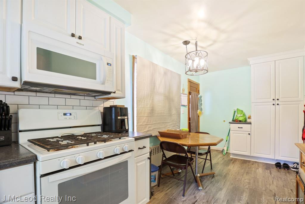 703 W Burnside Street, Caro, MI 48723 — Photo 18