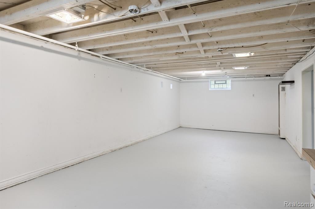 2235 Maddy Lane, Keego Harbor, MI 48320 — Photo 16