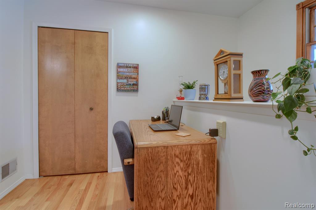 40184 LADENE Lane, Novi, MI — Photo 14
