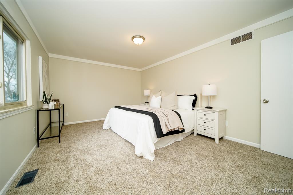 547 Orchard Street, Wyandotte, MI 48192 — Photo 40