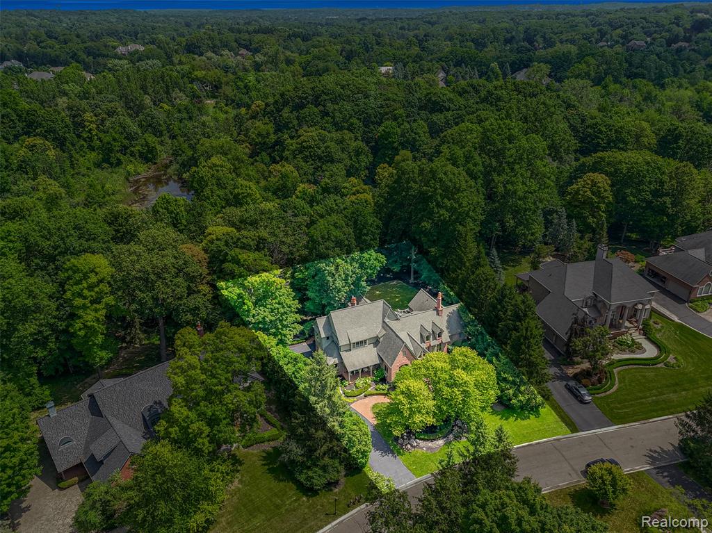 18278 Woodbury Court, Northville, MI 48168 — Photo 7