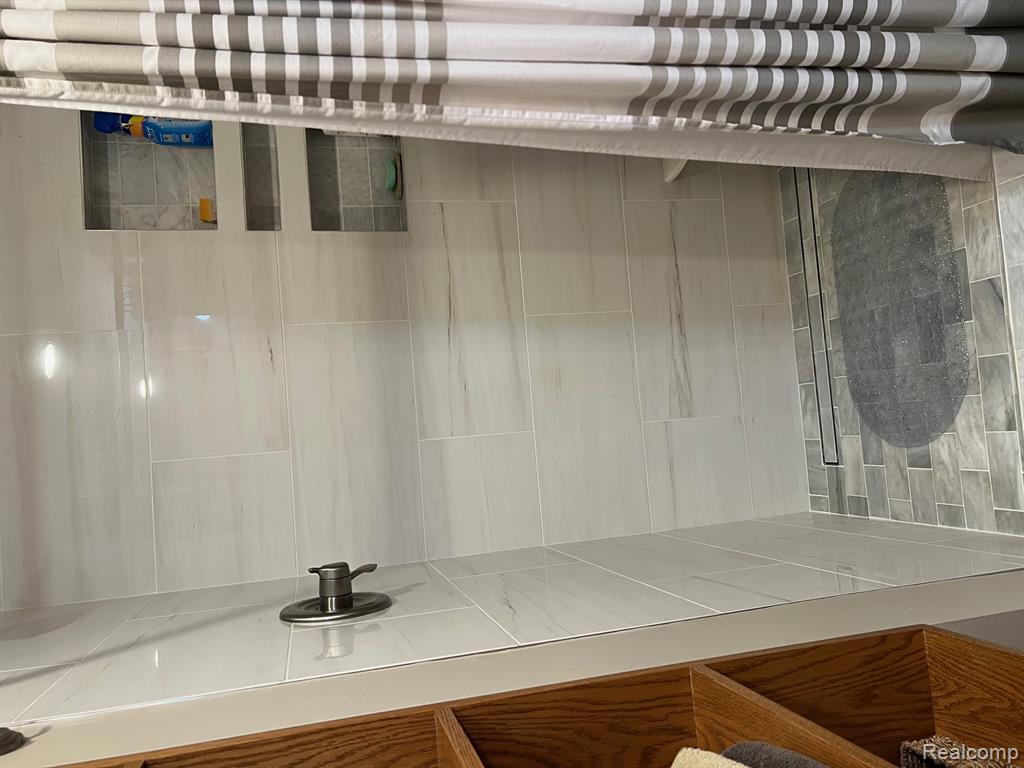 7369 Sheridan Road, Flushing, MI 48433 — Photo 25