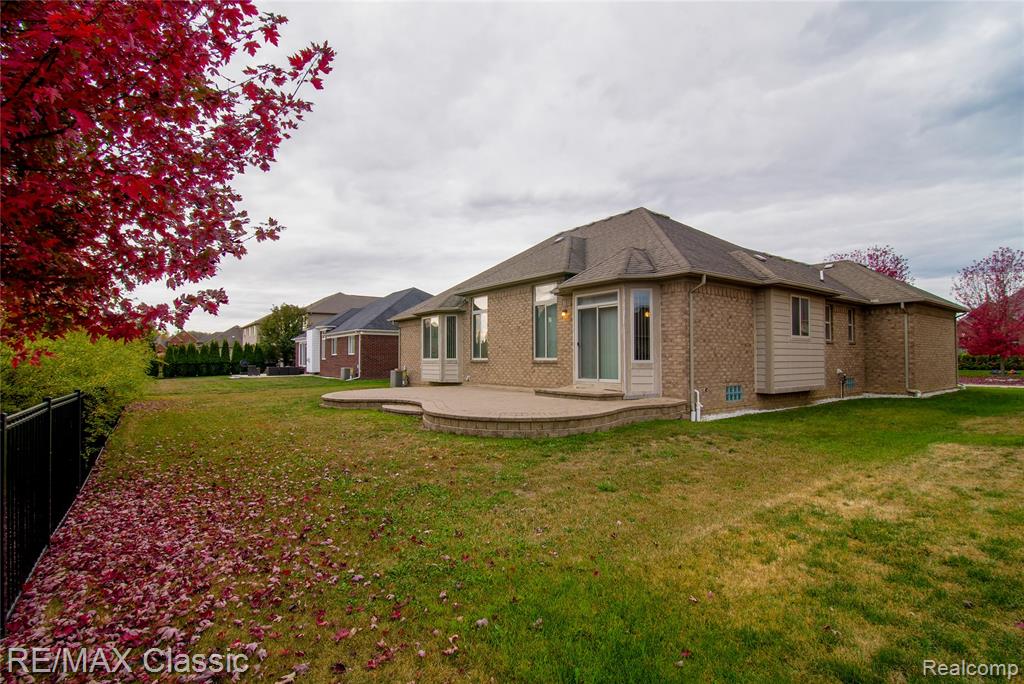 50416 Pinnacle Woods Lane, Macomb, MI 48042 — Photo 5