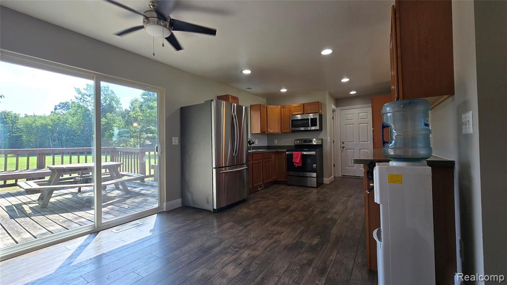 1695 Stoddard Road, Columbus, MI — Photo 10