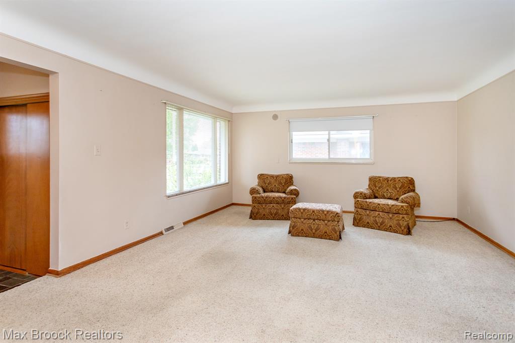 13565 Dixie, Redford, MI 48239 — Photo 7