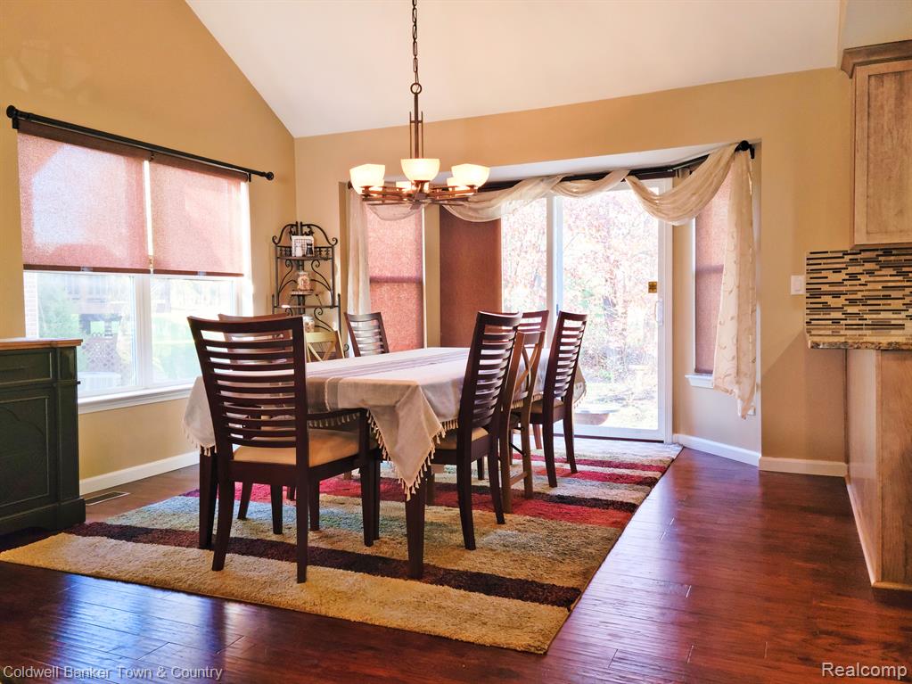 2550 Signature Circle, Pinckney, MI 48169 — Photo 3