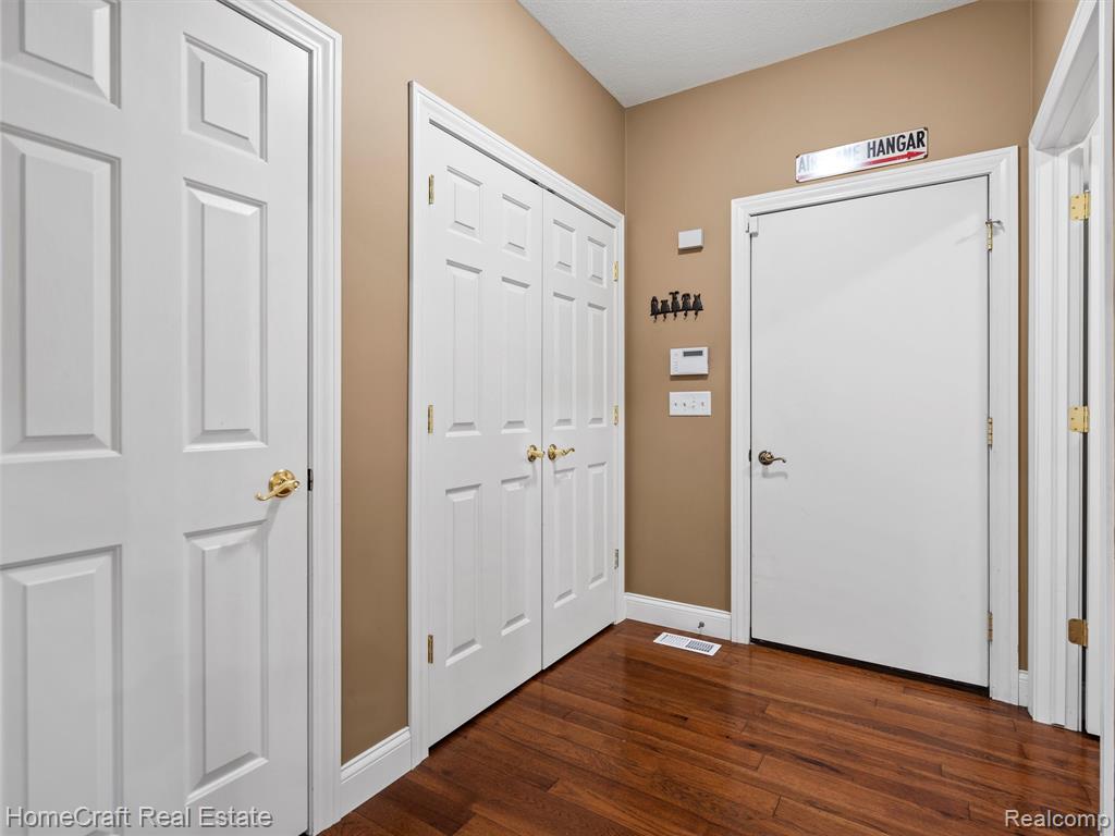108 Densel Court, Jackson, MI 49201 — Photo 37