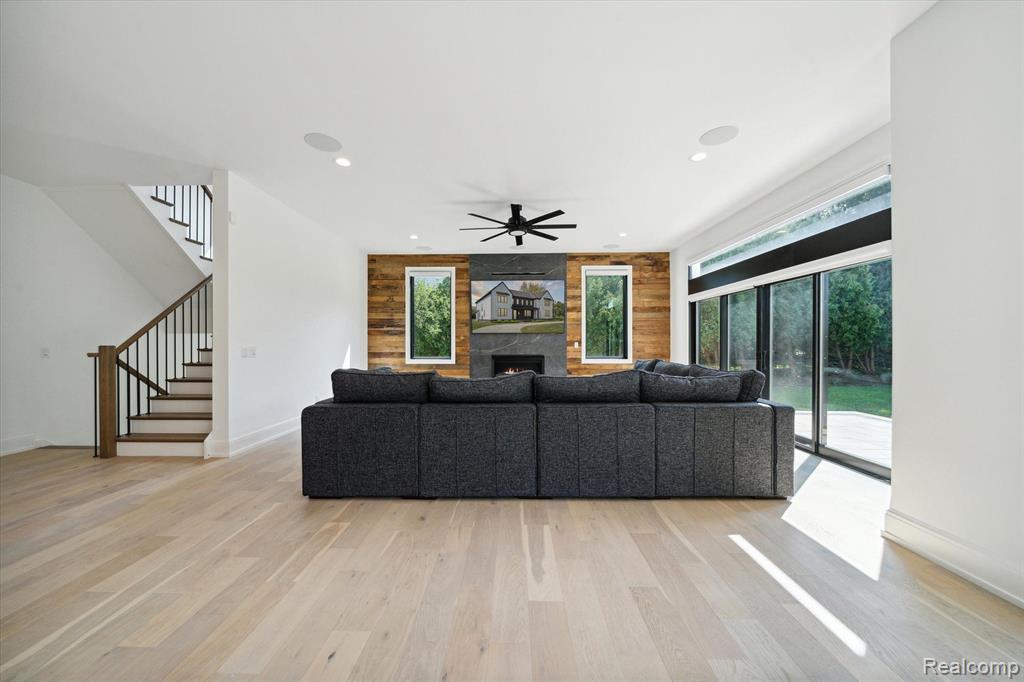7450 PARKSTONE Lane, Bloomfield Hills, MI 48301 — Photo 30