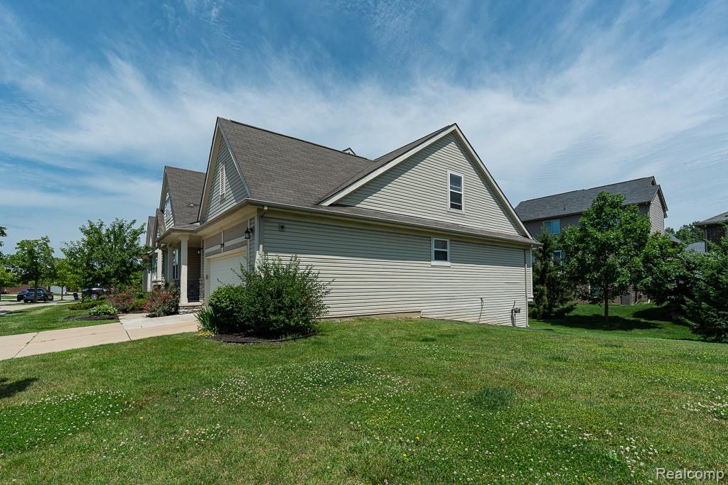 2230 Palmetto, Commerce Twp, MI 48382 — Photo 36