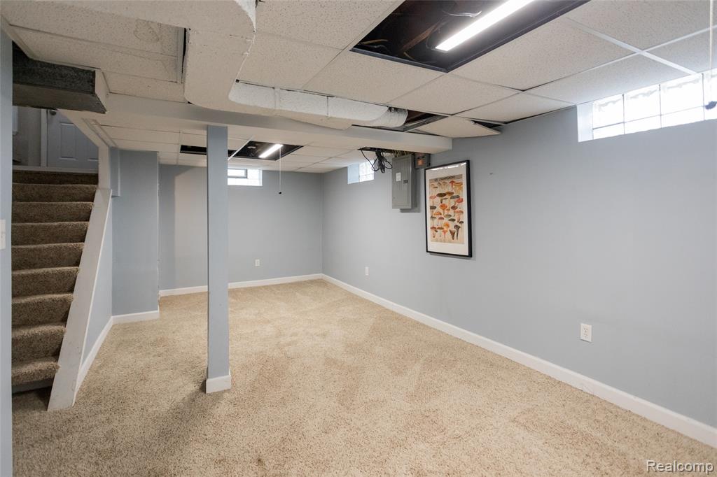 722 S Rembrandt Avenue, Royal Oak, MI 48067 — Photo 18