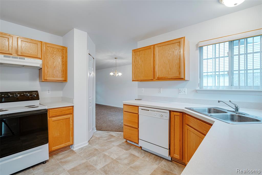 4154 Strathmore Lane, Canton, MI 48188 — Photo 16