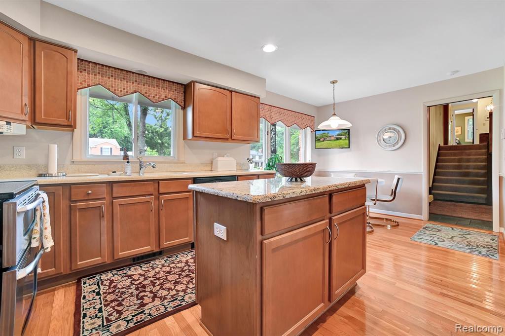 530 WHITEHALL Road, Bloomfield Hills, MI 48304 — Photo 9