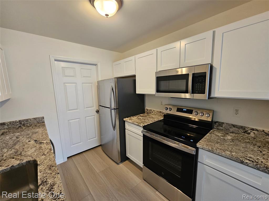 56401 Scotland Boulevard, Shelby Twp, MI 48316 — Photo 2