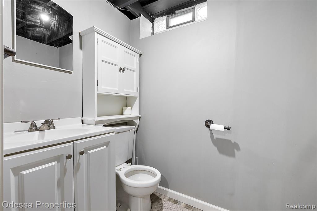 8641 Whitefield Street, Dearborn Heights, MI 48127 — Photo 27