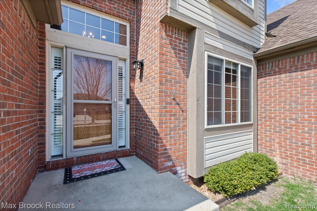52449 ROBINS NEST Drive, Chesterfield, MI 48047 — Photo 31
