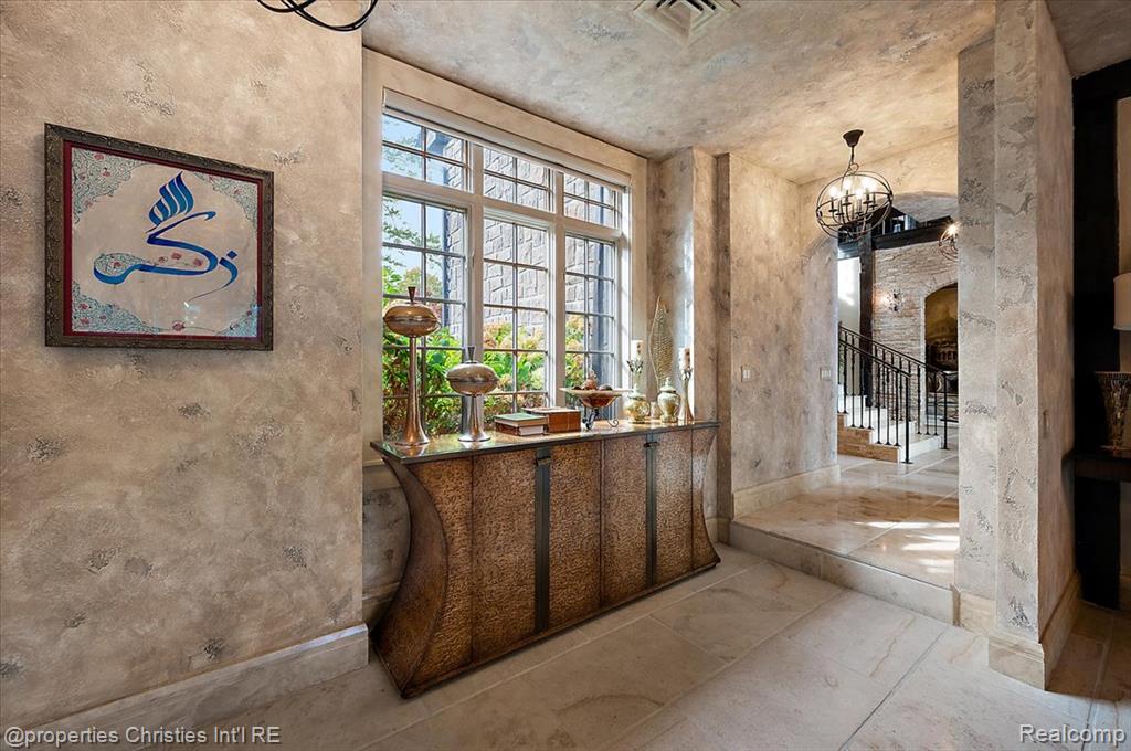 3701 Northwood, West Bloomfield, MI, 48324