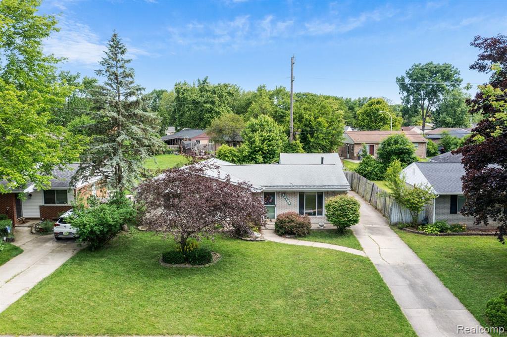 42204 MCBRIDE Avenue, Van Buren, MI 48111 — Photo 2