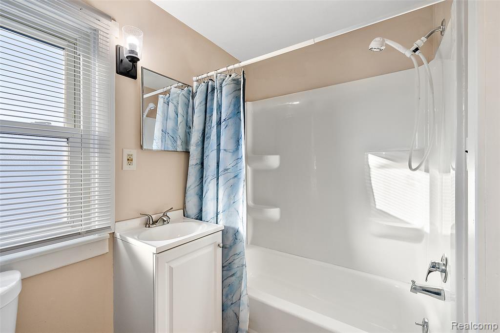 45 N Merrimac Street, Pontiac, MI 48340 — Photo 38