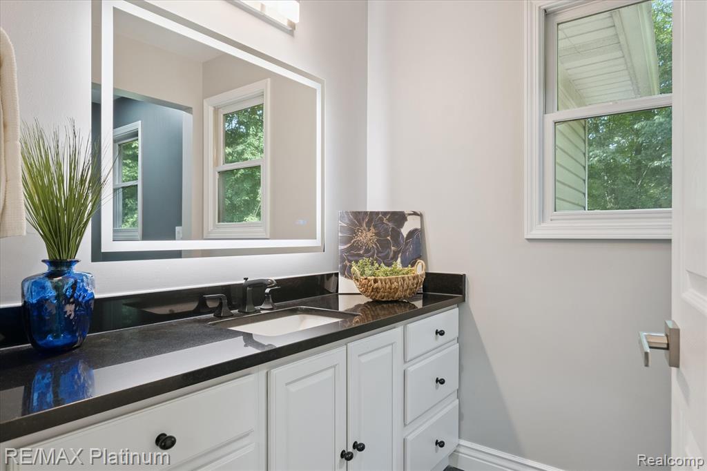 4298 EMU Drive, Pinckney, MI 48169 — Photo 24
