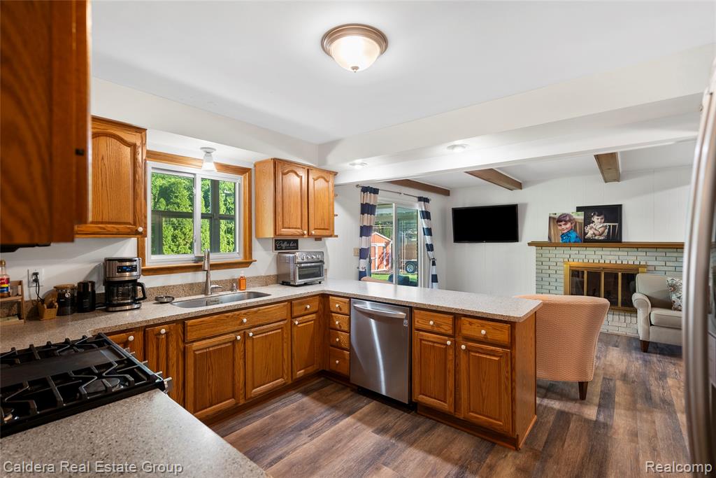 5781 Harlowe Drive, Shelby Twp, MI 48316 — Photo 10