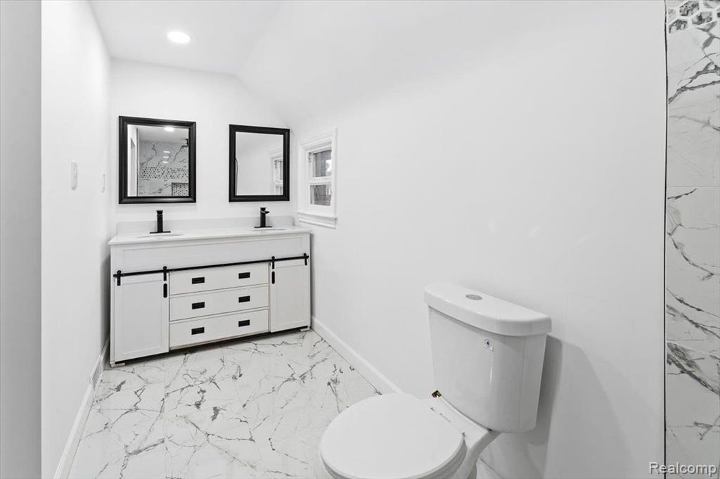 11943 E OUTER Drive, Detroit, MI 48224 — Photo 7