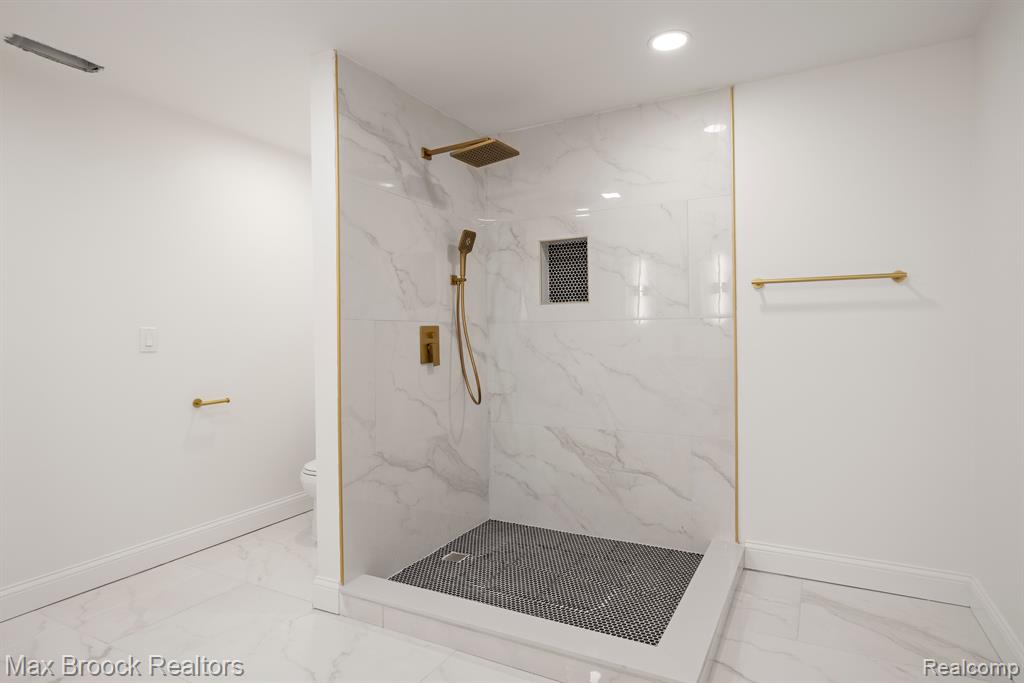3592 GREAT FALLS Circle, Ann Arbor, MI 48108 — Photo 64