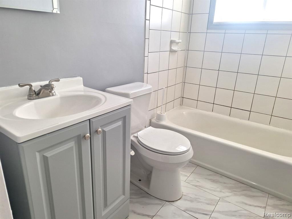 7972 Hipp Street, Taylor, MI 48180 — Photo 5