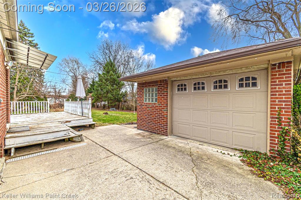 8250 Arnold Street, Dearborn Heights, MI 48127 — Photo 41