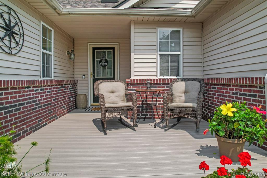 5085 HICKORY Trail, Grand Blanc, MI 48439 — Photo 3