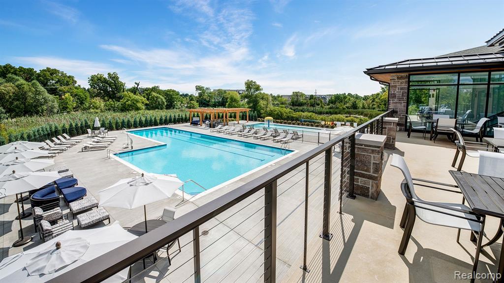 2836 RIDINGTON Road, Ann Arbor, MI 48105 — Photo 10