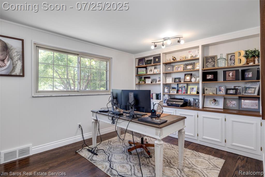 753 Perrien Place, Grosse Pointe Woods, MI 48236 — Photo 22
