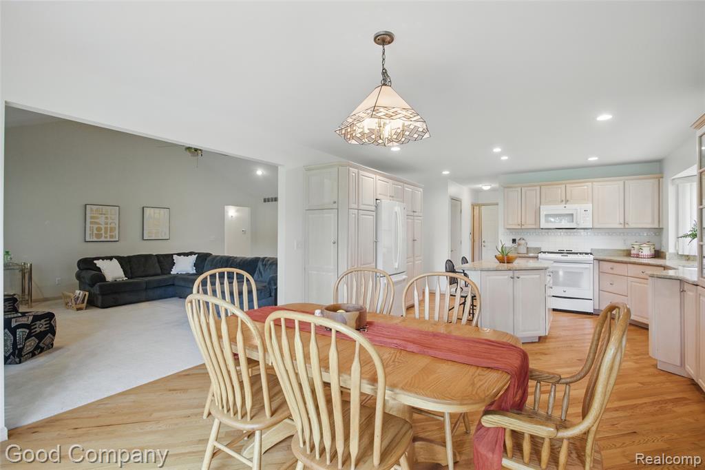 51414 Pinewood Drive, Macomb, MI 48042 — Photo 18