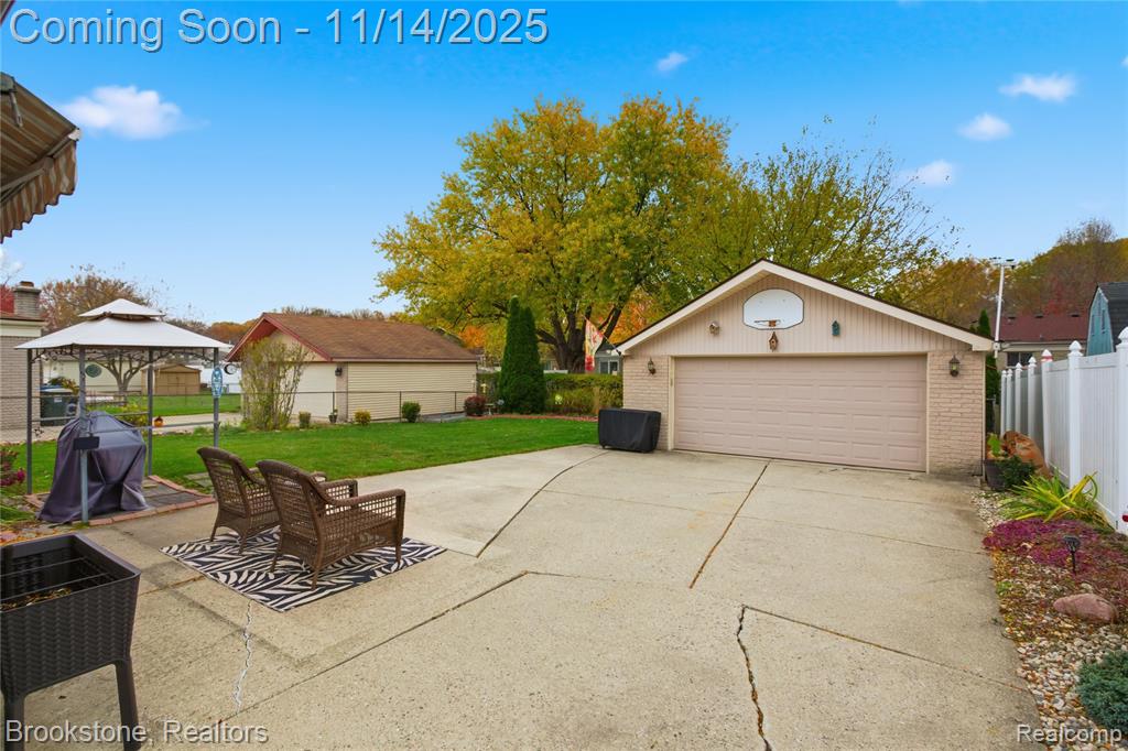 875 Meadowlake Road, Canton, MI 48188 — Photo 4