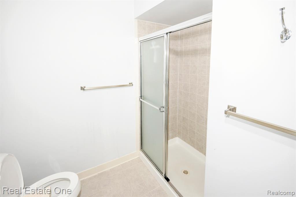 5305 Brookemonte Circle, Rochester, MI 48306 — Photo 16