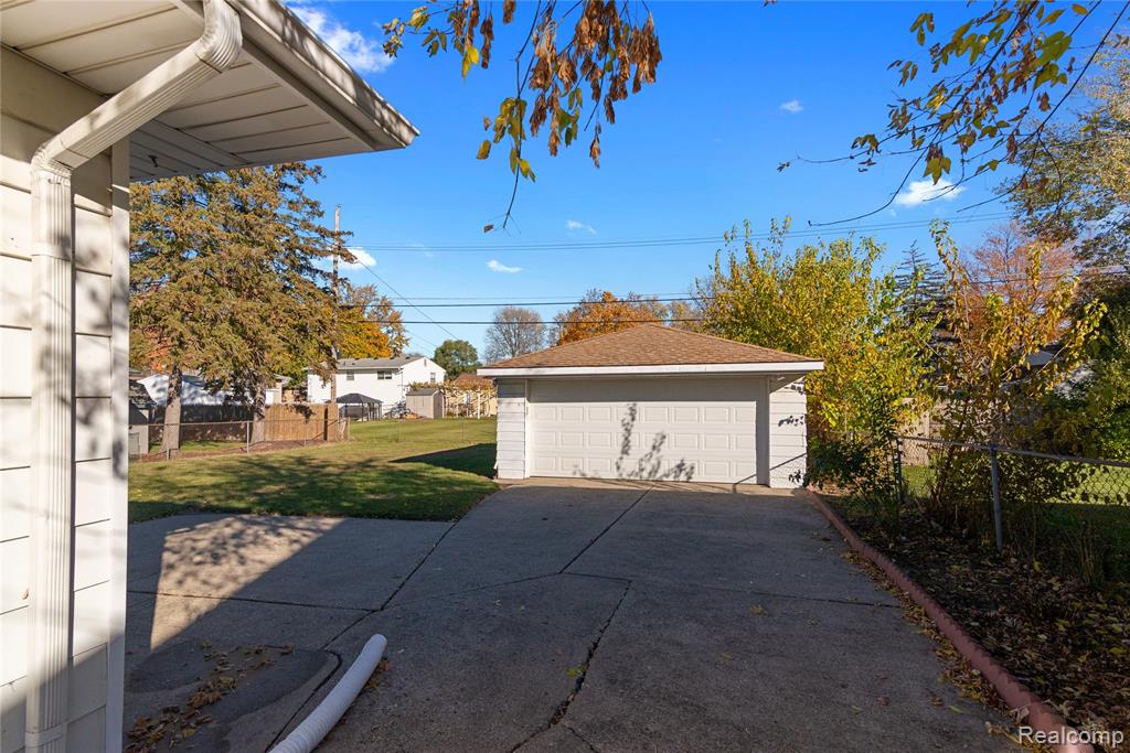 43606 Gainsley Drive, Sterling Heights, MI 48313 — Photo 26