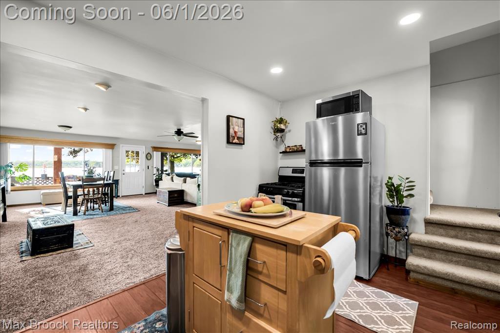 8860 Rushside Drive, Pinckney, MI 48169 — Photo 13