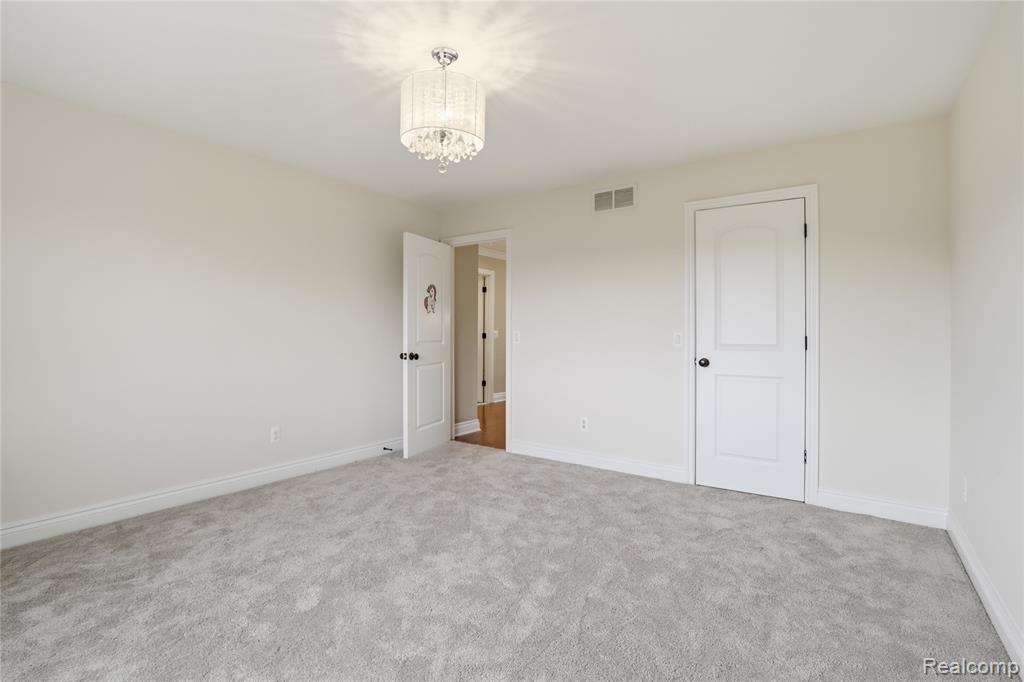 2084 Wabeek Hill Court, Bloomfield Hills, MI 48302 — Photo 43