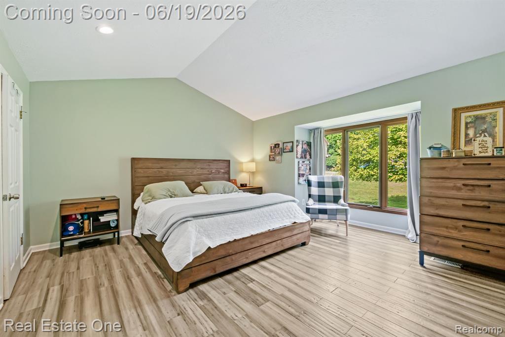 5277 Waterview Drive, West Bloomfield, MI 48323 — Photo 25