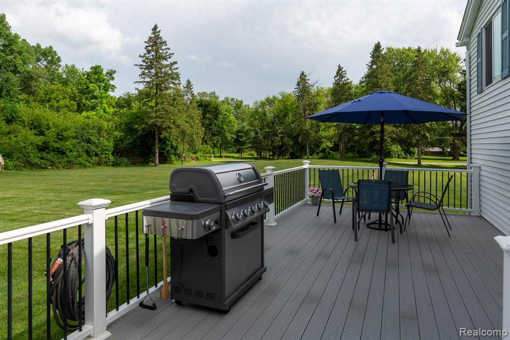 9026 Woodside Road, Northville, MI 48167 — Photo 36