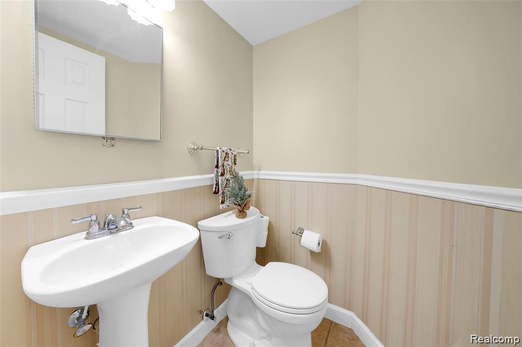 44167 Providence Drive, 326, Clinton Twp, MI 48038 — Photo 14
