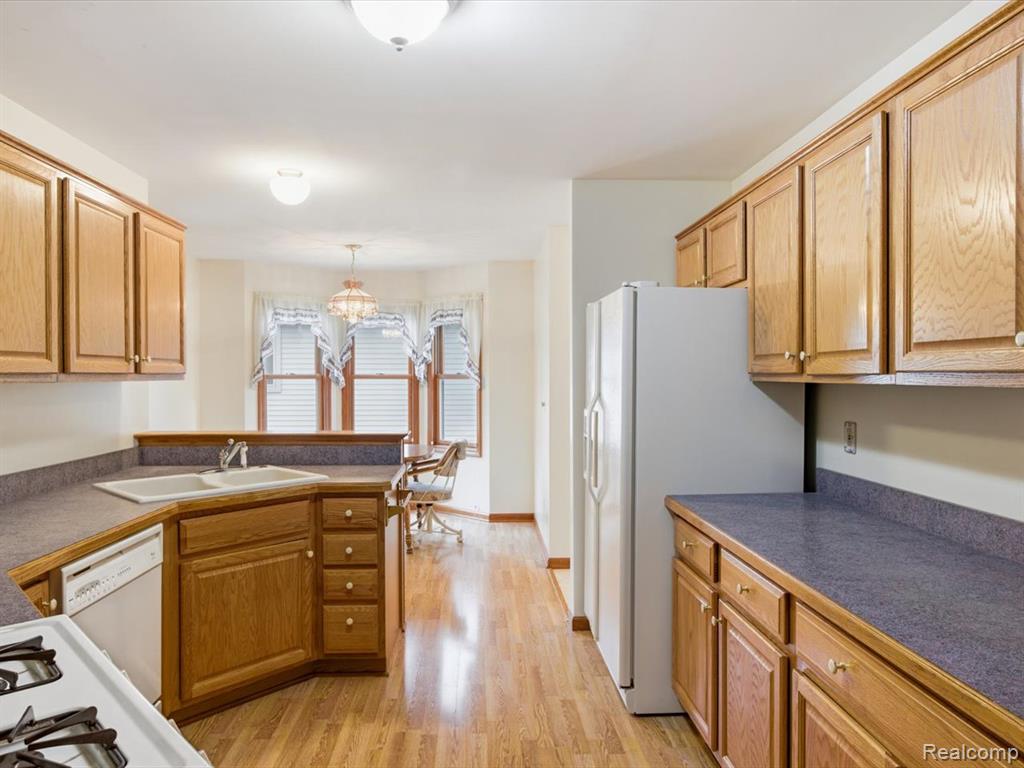4305 Juniper Lane, Port Huron, MI 48060 — Photo 15