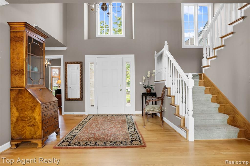 6369 Peach Tree Court, Rochester Hills, MI 48306 — Photo 5