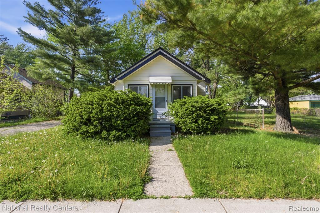 7547 Stephens, Center Line, MI 48015